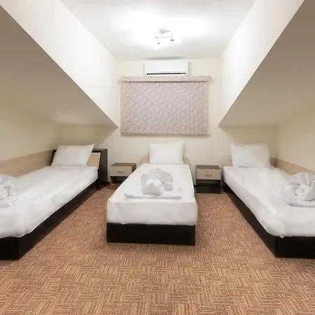 מלון Hotel-restaurant Dimax
